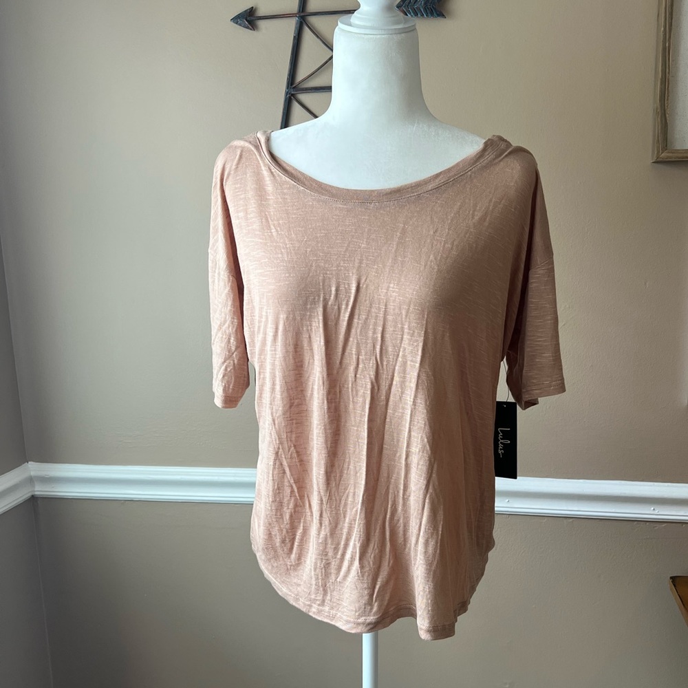 Lulus Ruched Back Top NWT - Picture 2 of 3